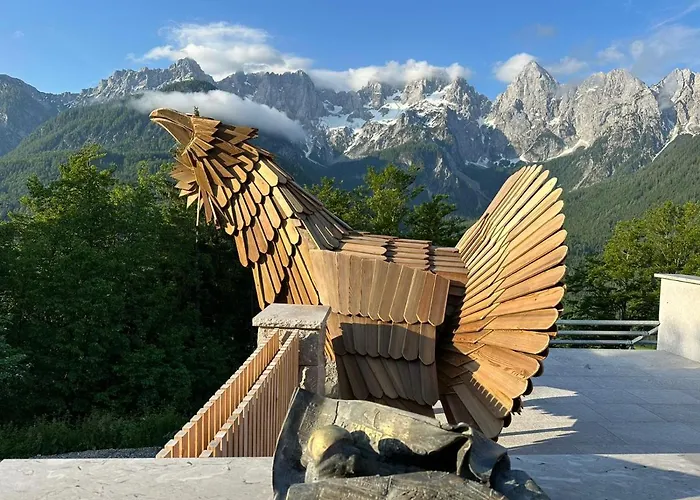 Sofija Konukevi Gozd Martuljek